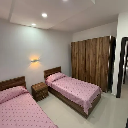 Apartment 2 Or 1 Unique Bedroom In Bay #6